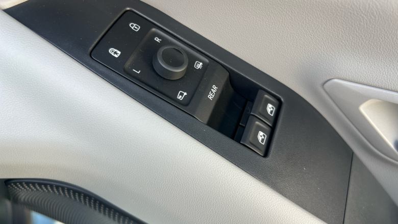 Ford Explorer 210kW Select 77kWh 5dr Auto Electric Estate